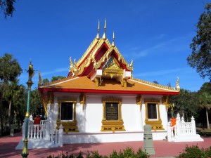 Front view of Tampa Thai Temple