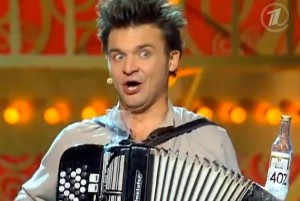 Russian accordion player doing a "Trololo Guy" impression