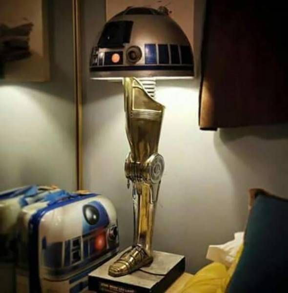 c-3po-r2-d2-leg-lamp