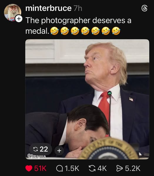 photographer-deserves-a-medal