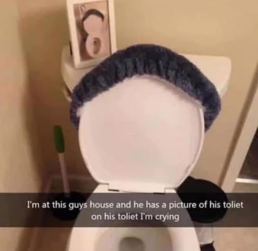 picture-of-his-toilet-on-his-toilet