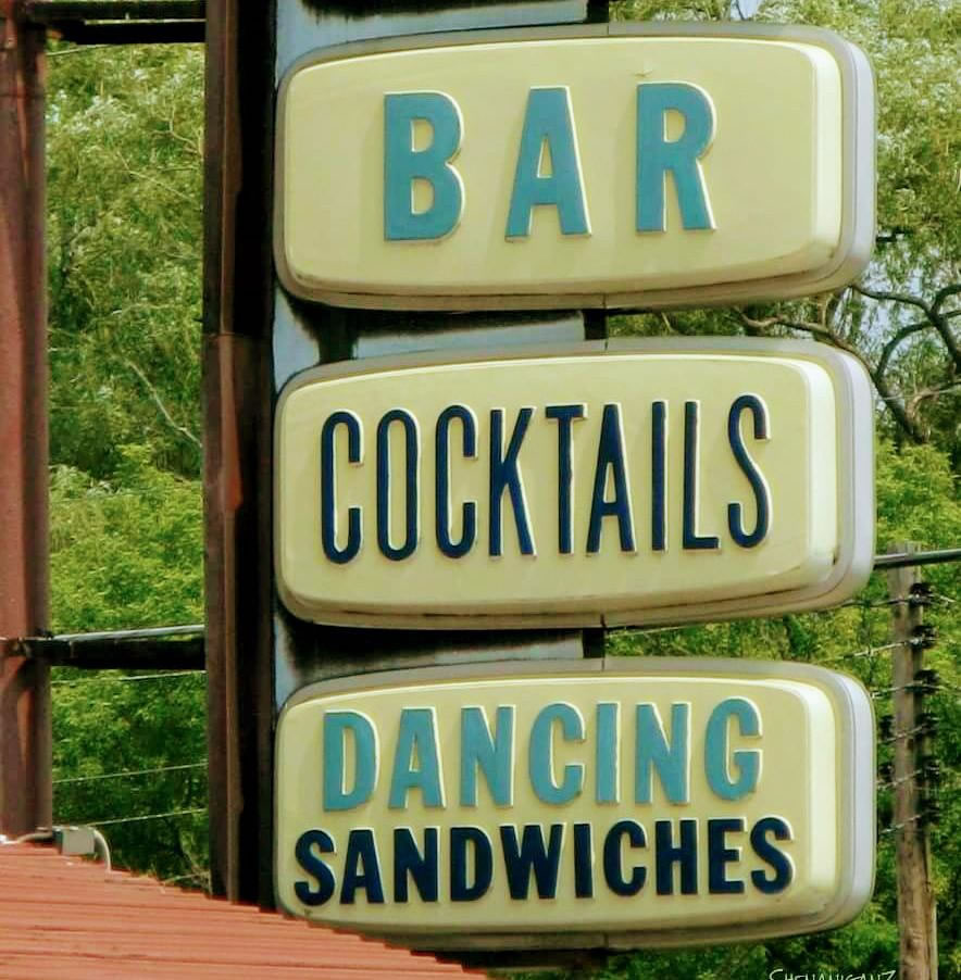 bar-cocktails-dancing-sandwiches