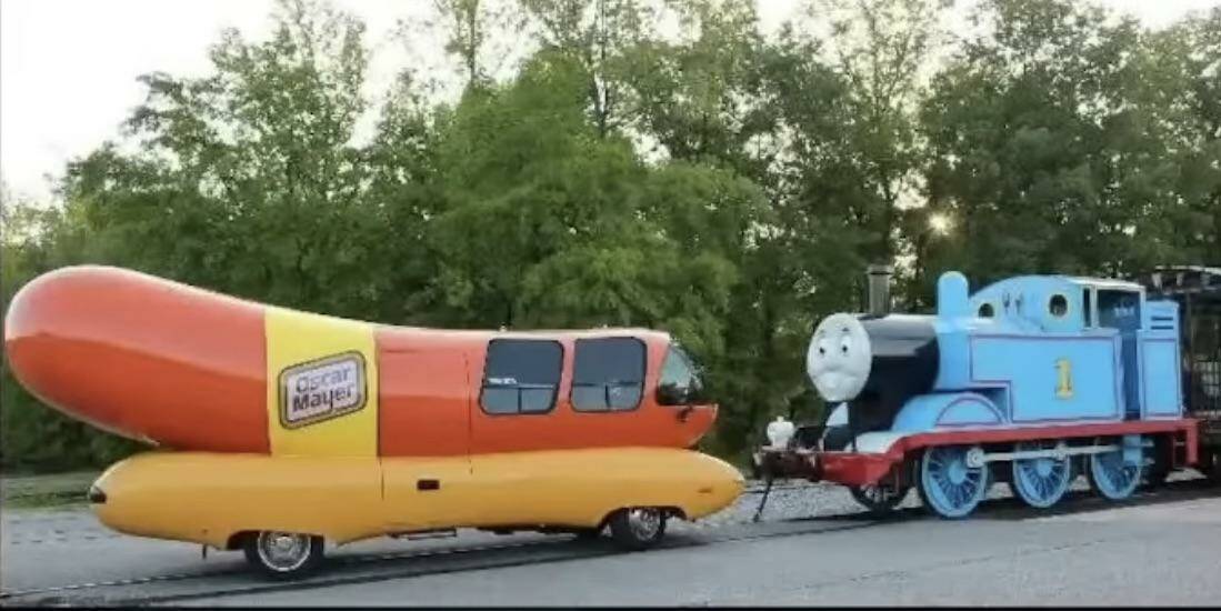 wienermobile-and-thomas