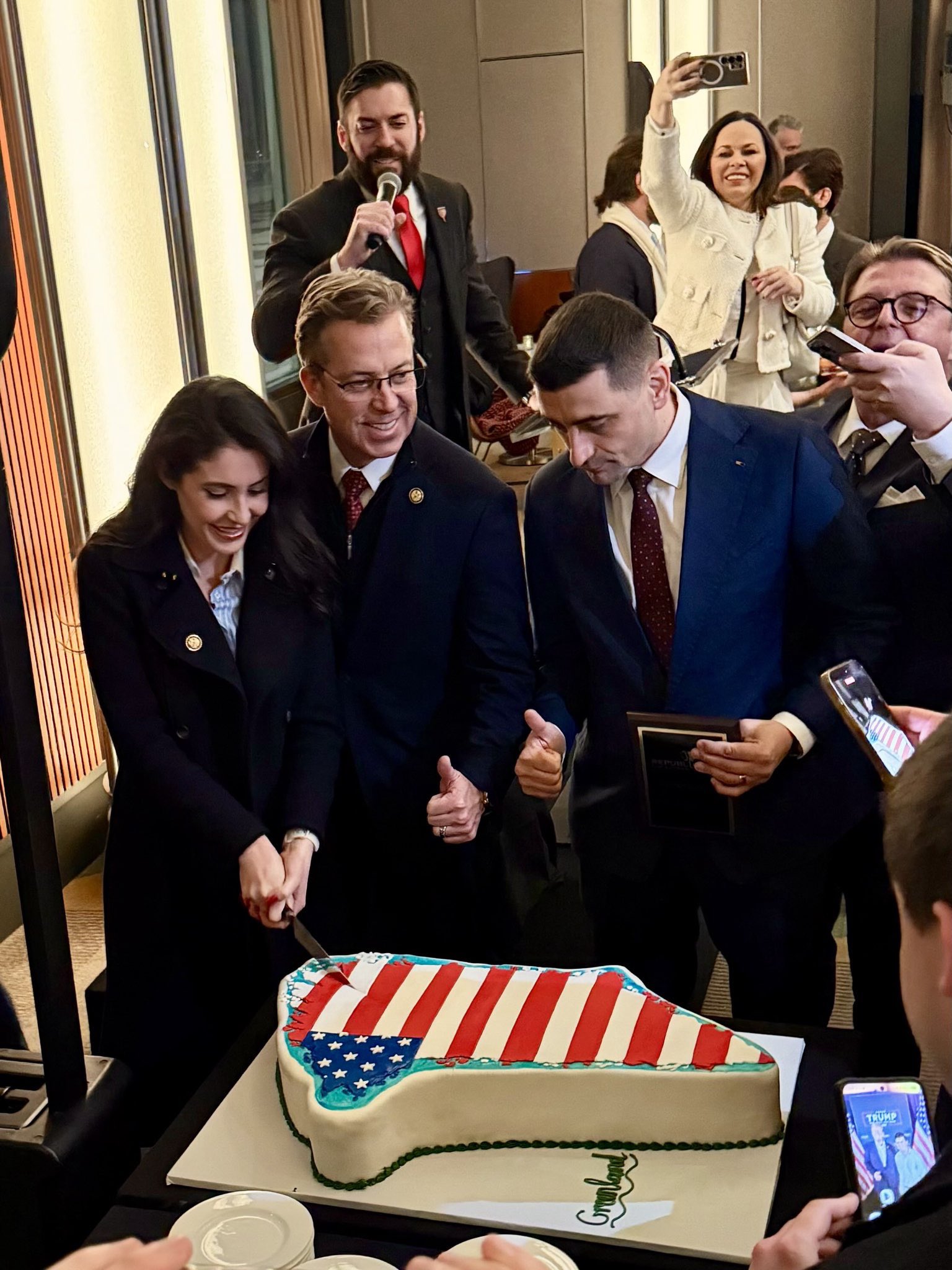 cutting-greenland-cake